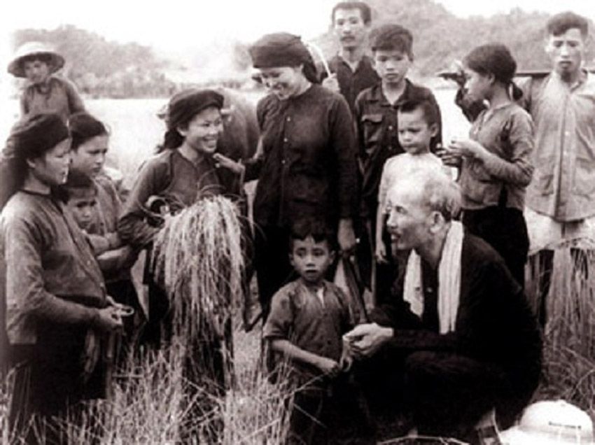 Tăng cường xây dựng mối quan hệ mật thiết giữa Đảng với Nhân dân theo tư tưởng Hồ Chí Minh