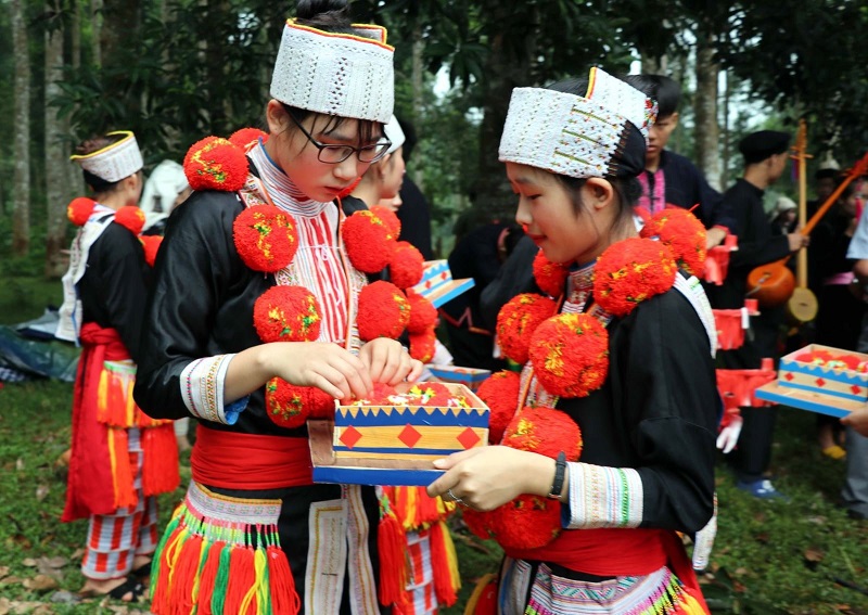 Triển lãm “Đặc trưng văn hóa dân tộc Dao trong cộng đồng dân tộc Việt Nam”