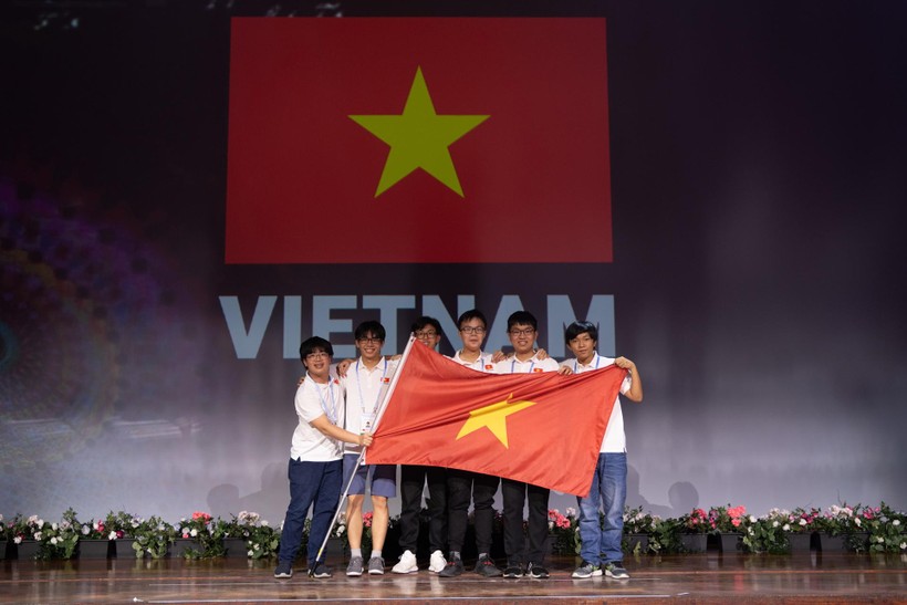 Việt Nam xuất sắc giành 2 Huy chương Vàng tại Olympic Toán quốc tế