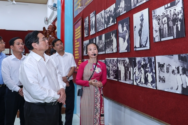 Thủ tướng Phạm Minh Chính thăm, làm việc tại Hậu Giang