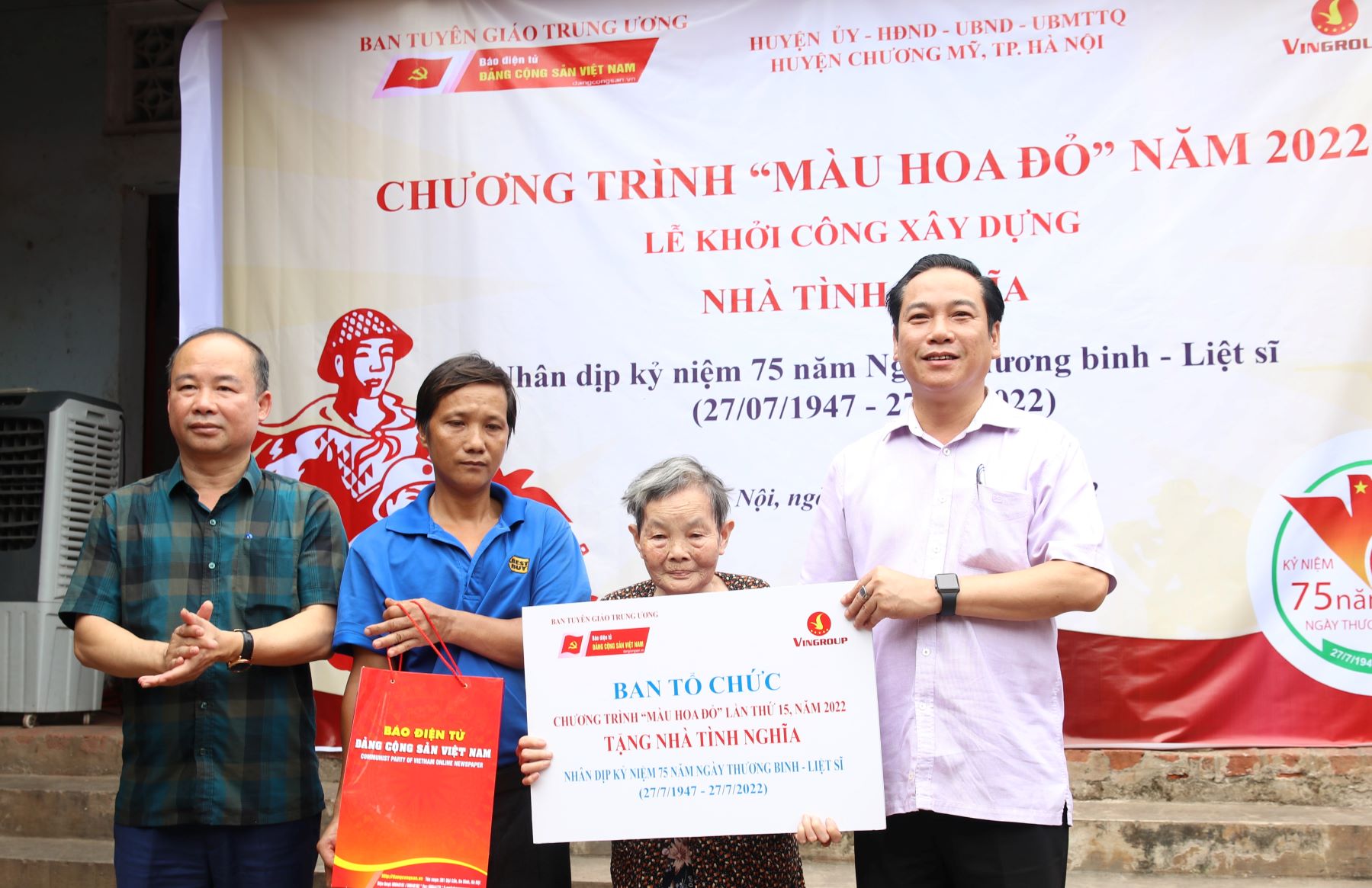 Chương trình Màu hoa đỏ khởi công nhà tình nghĩa tại huyện Chương Mỹ, Hà Nội