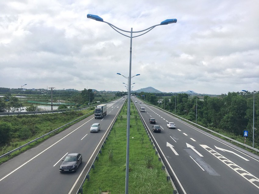 Đầu tư hơn 17 000 tỷ đồng xây dựng cao tốc Bắc - Nam đoạn Hậu Giang - Cà Mau