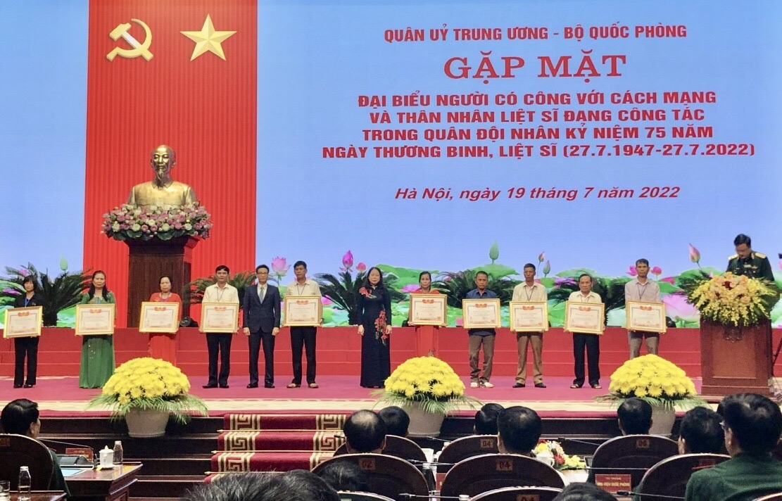 Triển khai toàn diện, hiệu quả hoạt động đền ơn đáp nghĩa và chính sách hậu phương quân đội