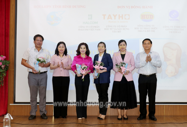 Bình Dương tặng 40 sổ tiết kiệm cho trẻ mồ côi