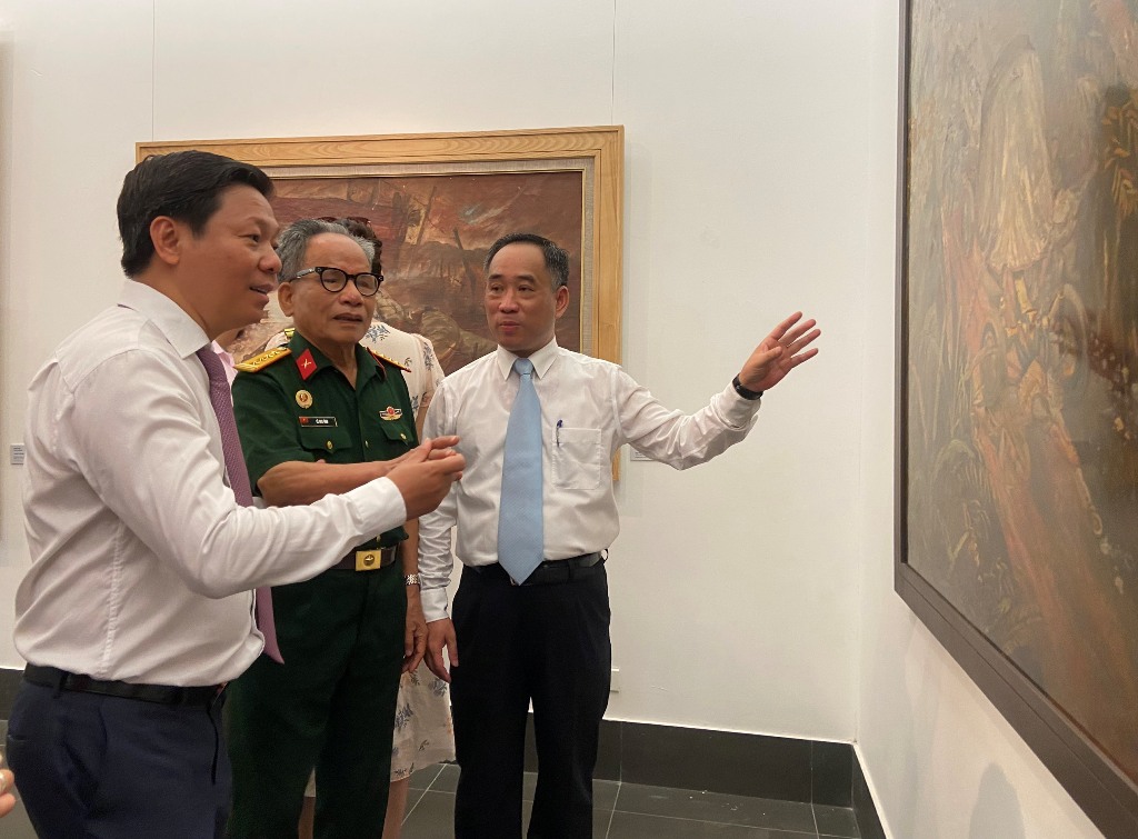 Chiêm ngưỡng các tác phẩm mỹ thuật Còn mãi với thời gian