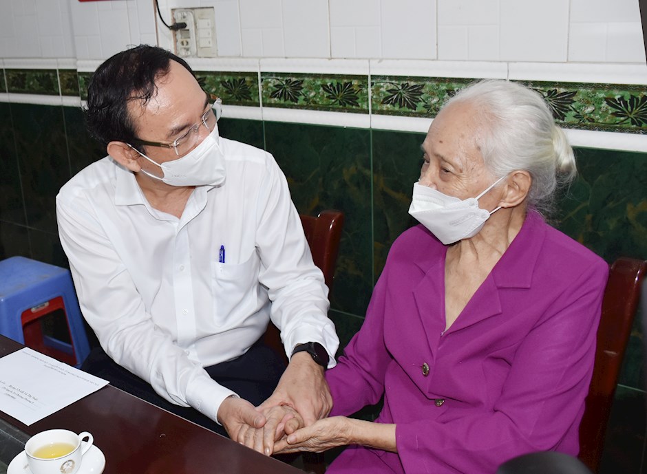 Lãnh đạo TP Hồ Chí Minh tri ân những người có công với cách mạng