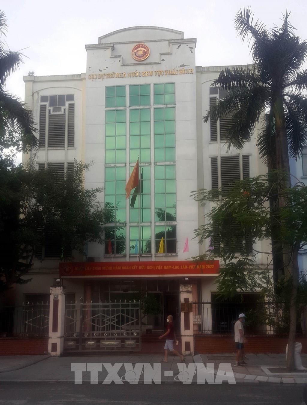 Tạm đình chỉ chức vụ của 8 lãnh đạo, cán bộ công chức Cục Dự trữ Nhà nước khu vực Thái Bình