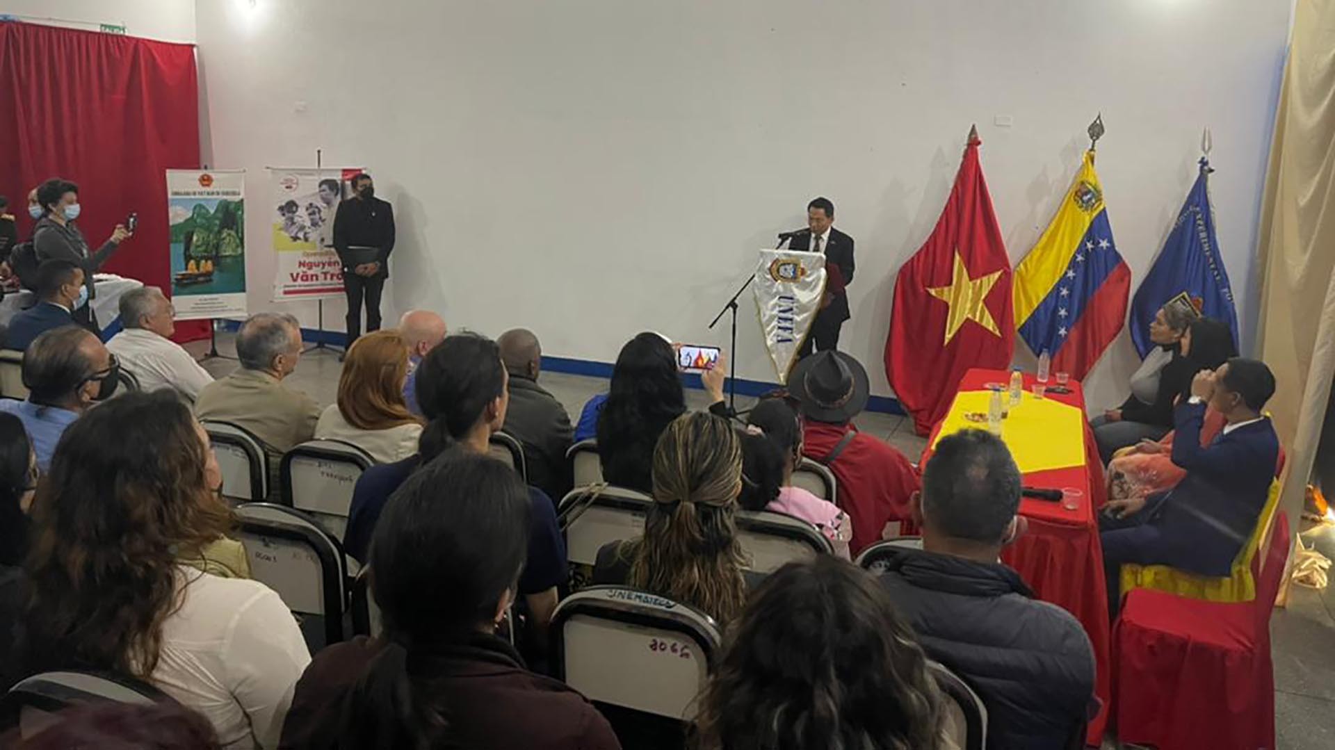 Tri ân du kích quân tham gia Chiến dịch Nguyễn Văn Trỗi ở Venezuela