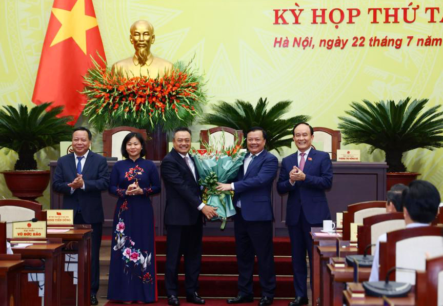 Đồng chí Trần Sỹ Thanh giữ chức Chủ tịch UBND TP Hà Nội