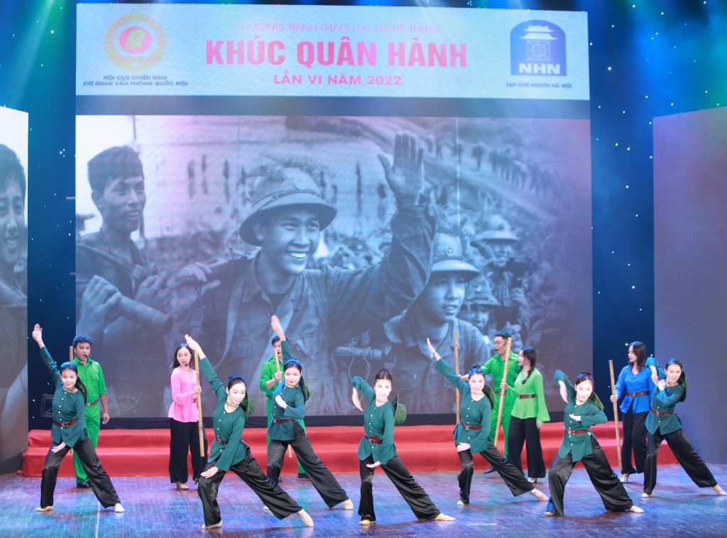 Xúc động đêm giao lưu nghệ thuật  Ta tự hào đi lên - Việt Nam