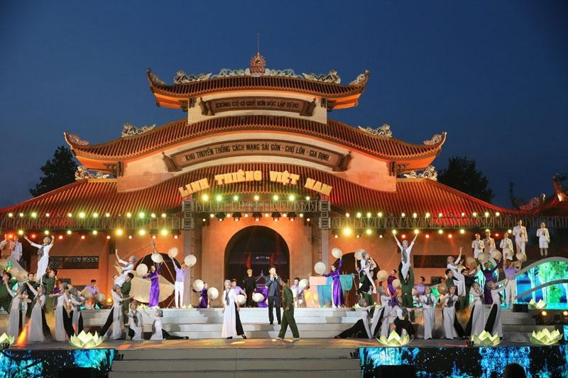 Cầu truyền hình “Linh thiêng Việt Nam” tôn vinh, tri ân các Thương binh - Liệt sĩ