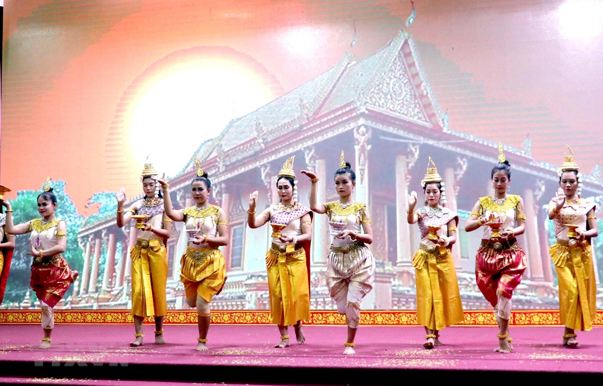 Tôn vinh giá trị truyền thống, phát huy bản sắc văn hóa của đồng bào Khmer Nam Bộ