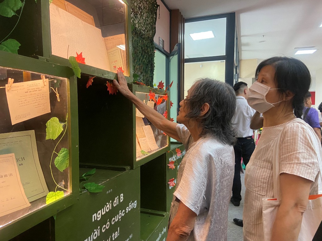 Tìm lại chủ nhân của các hồ sơ cán bộ đi B
