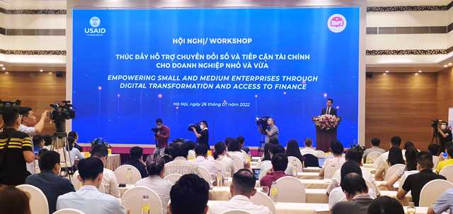 Thúc đẩy hỗ trợ chuyển đổi số và tiếp cận tài chính cho DNNVV