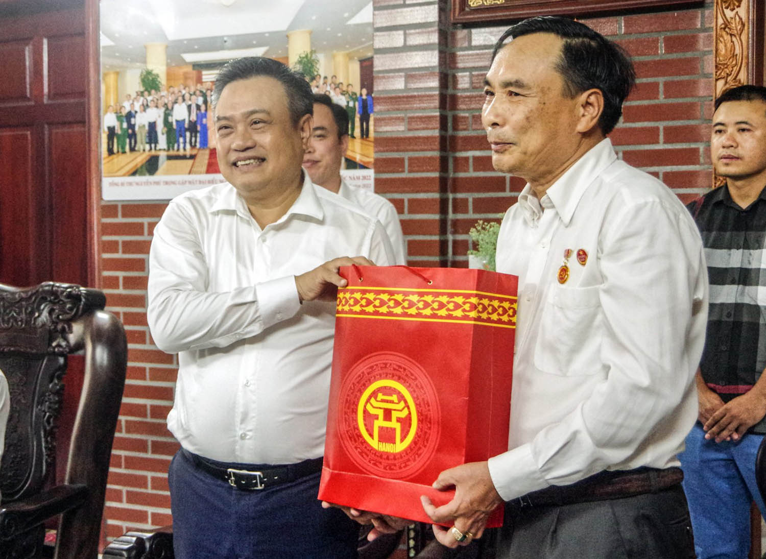 Hà Nội Thăm, tặng quà thương binh trên địa bàn huyện Thanh Trì