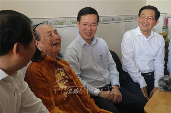 Thường trực Ban Bí thư dự chương trình tri ân người có công tỉnh Bình Định