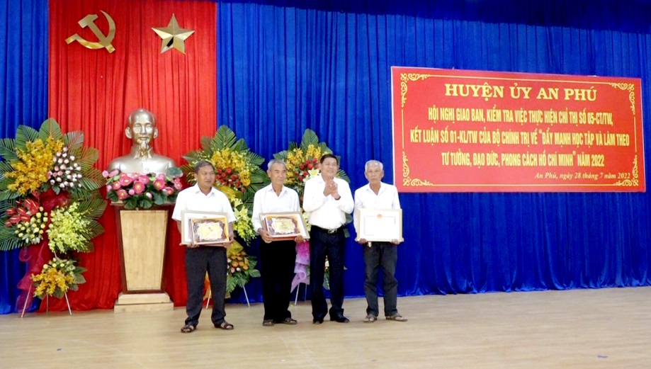 Nhiều mô hình hay trong Học và làm theo Bác ở An Phú