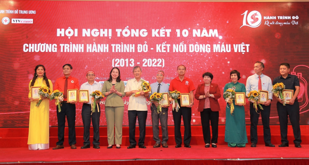 Gần 700 000 đơn vị máu đã được tiếp nhận từ chiến dịch “Hành trình Đỏ”
