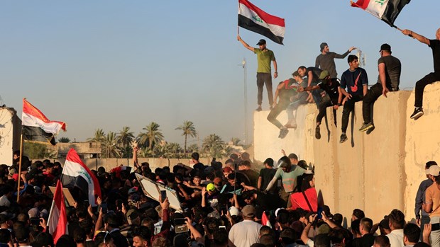Iraq Người biểu tình lại xông vào tòa nhà Quốc hội