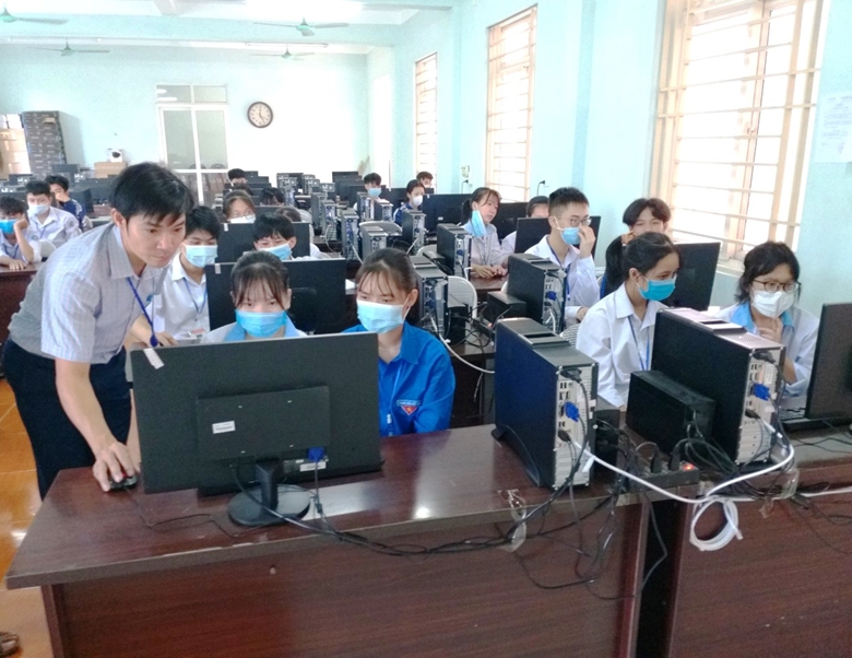 Trường THPT Hạ Hòa xây dựng đội ngũ nhà giáo đáp ứng yêu cầu nâng cao chất lượng giáo dục