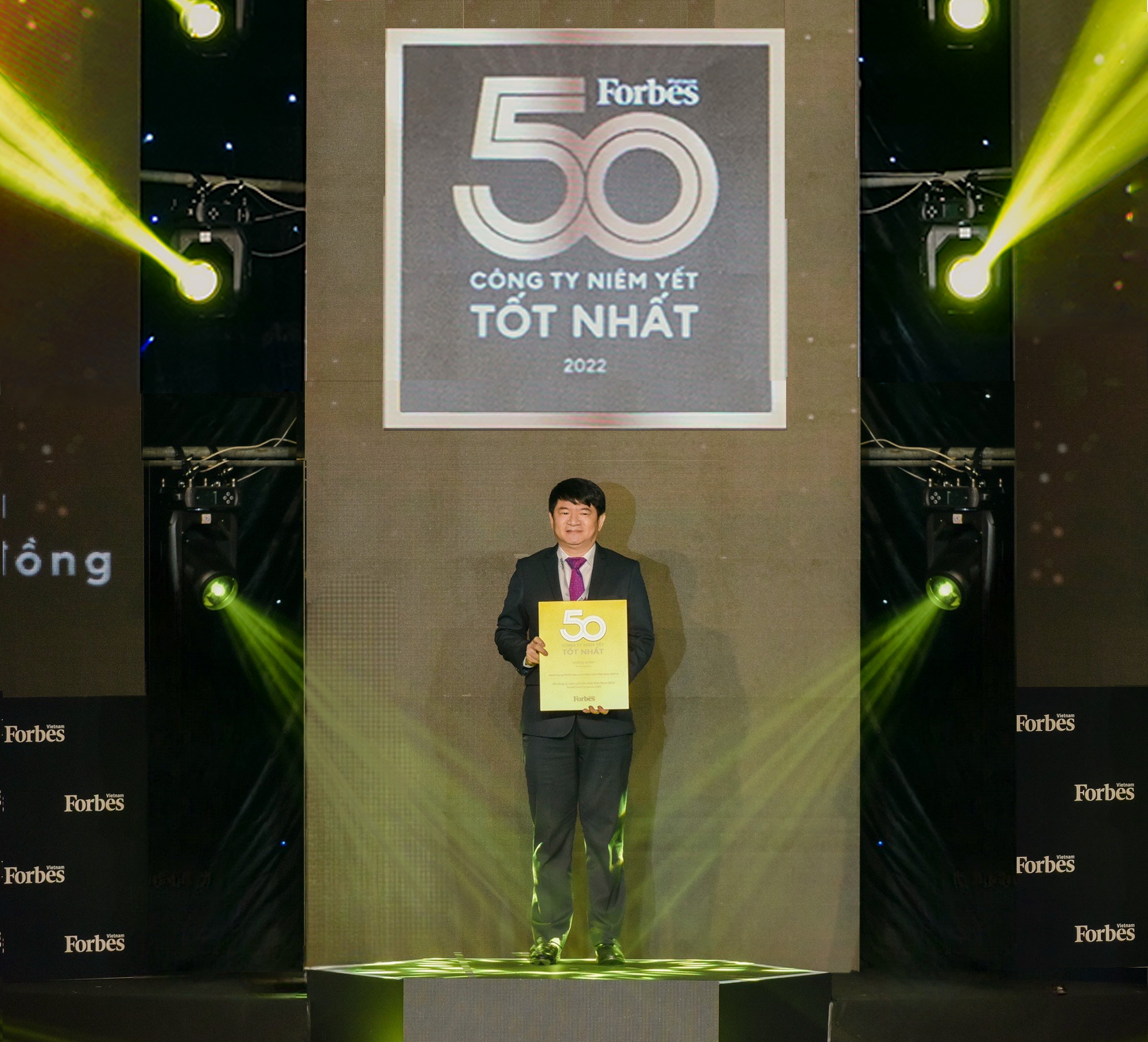 BIDV tiếp tục vào Top 50 công ty niêm yết tốt nhất Việt Nam