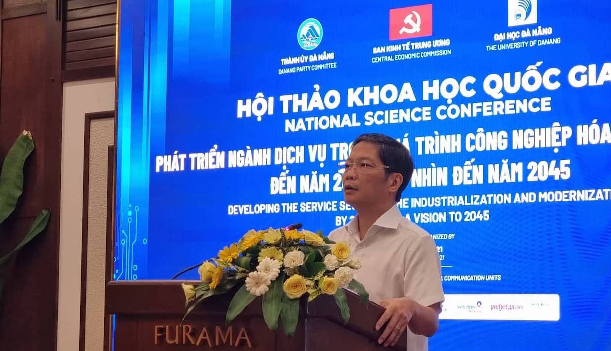 Công nghiệp hoá, hiện đại hoá là quá trình tất yếu để phát triển kinh tế nhanh, bền vững