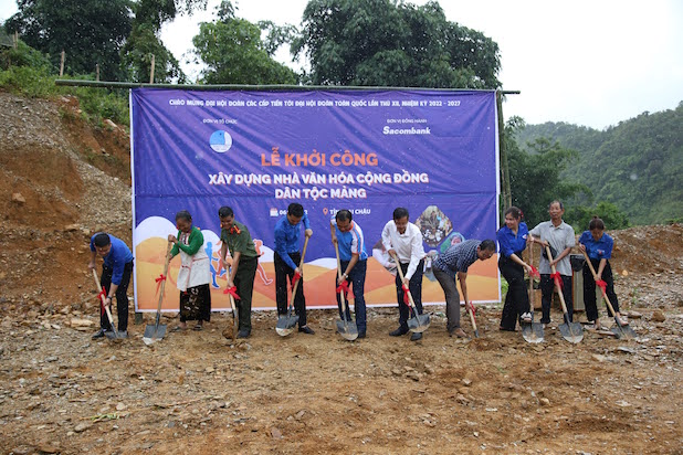 Huy động quỹ xây dựng nhà văn hóa cộng đồng cho dân tộc Mảng