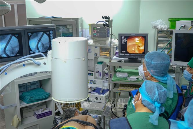 Kiểm tra việc cung ứng, sử dụng thuốc, vật tư, trang thiết bị y tế