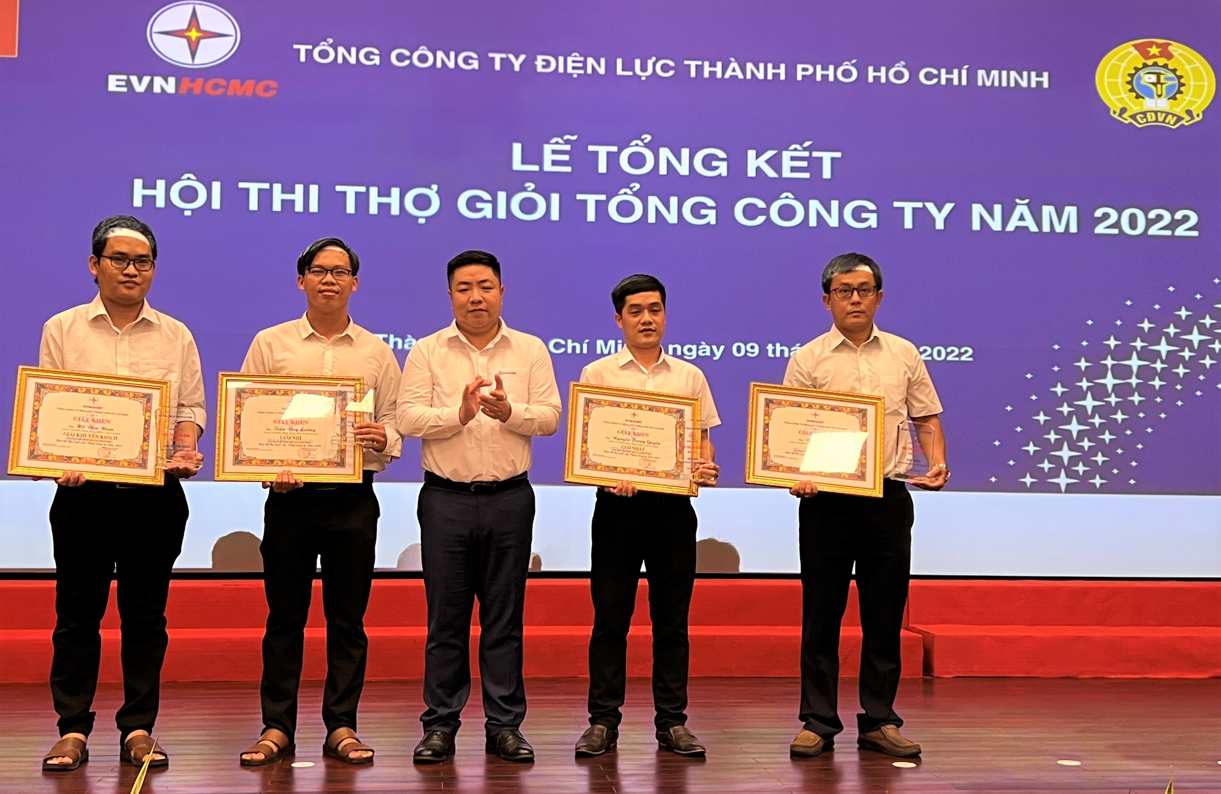 Trao giải hội thi thợ giỏi ngành điện Thành phố Hồ Chí Minh