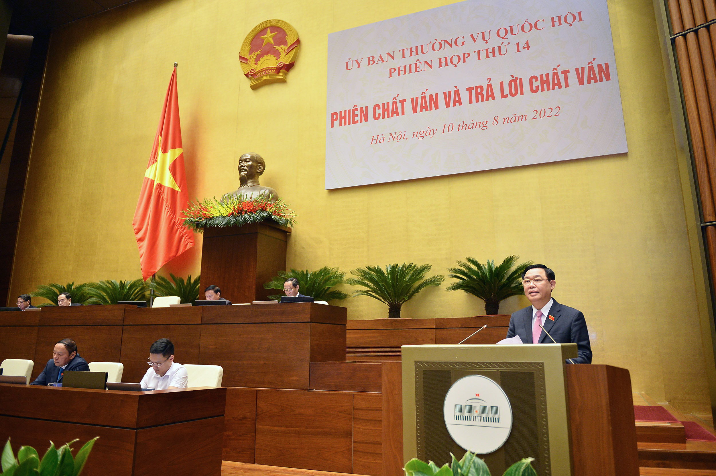 Chủ tịch Quốc hội Vương Đình Huệ tóm lược diễn biến phiên chất vấn bằng 5 chữ T