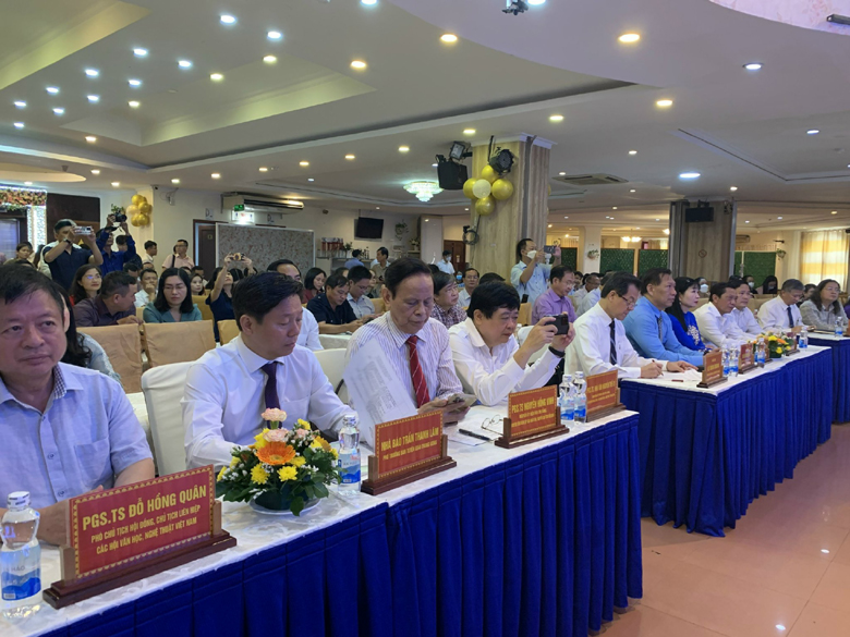 Tập huấn lý luận, phê bình văn học, nghệ thuật khu vực phía Nam