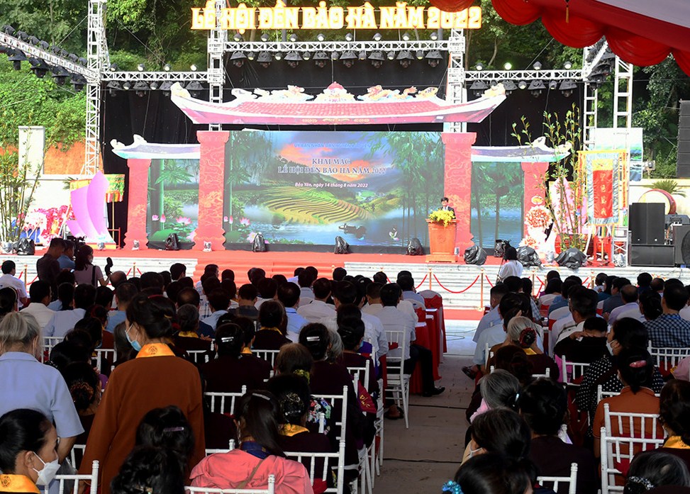 Lào Cai Tưng bừng khai mạc Lễ hội đền Bảo Hà năm 2022