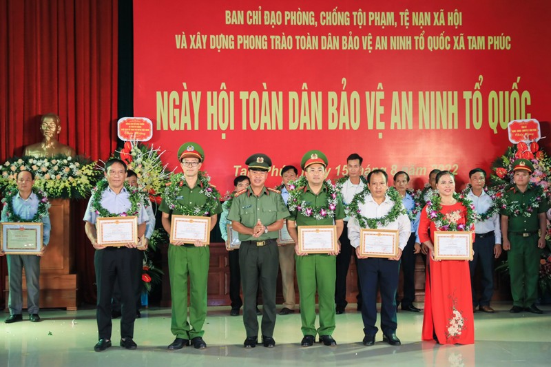 Phát huy nét đẹp, tình đoàn kết của tình làng, nghĩa xóm để bảo vệ an ninh Tổ quốc