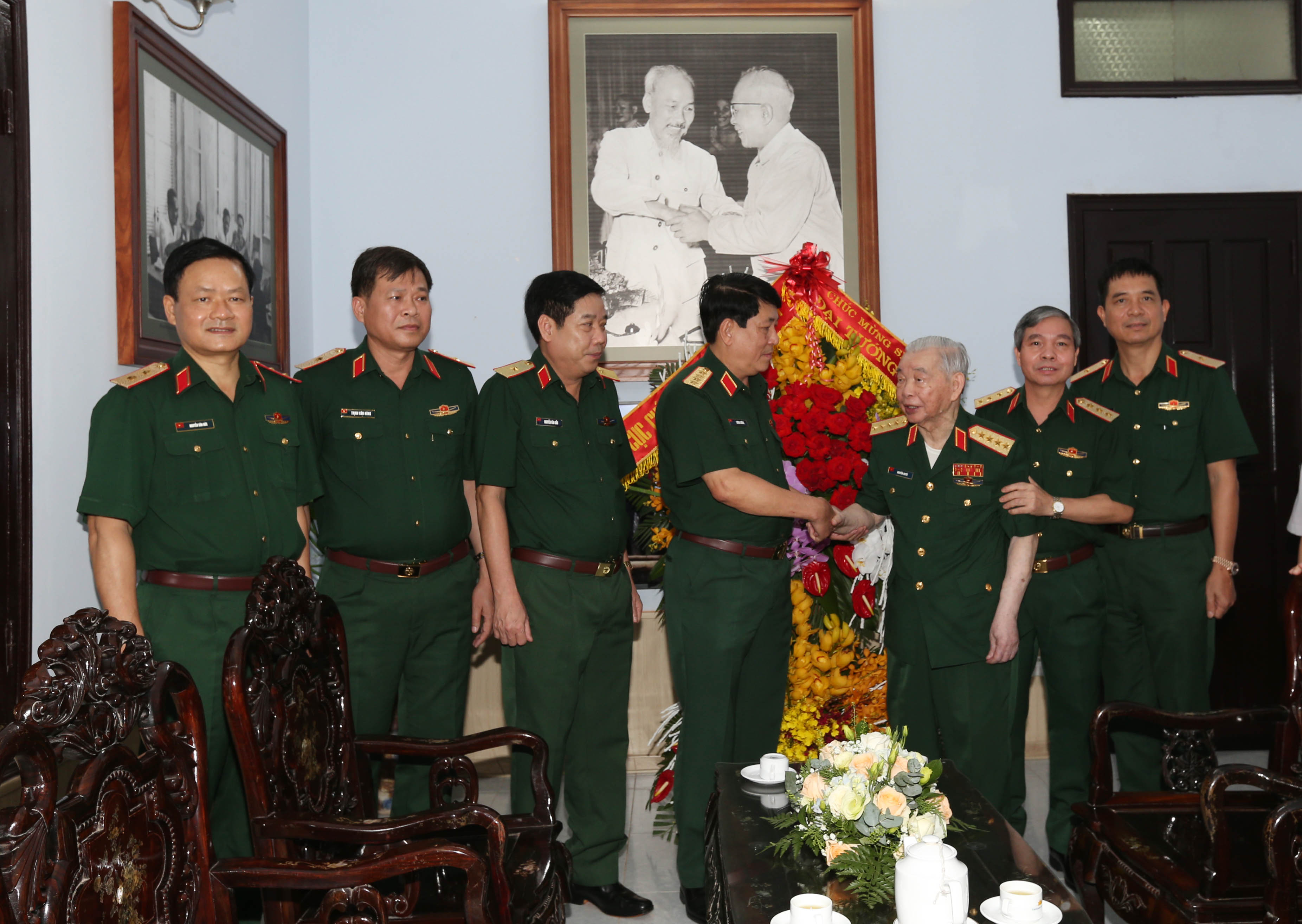 Chúc mừng sinh nhật lần thứ 100 của Đại tướng Nguyễn Quyết