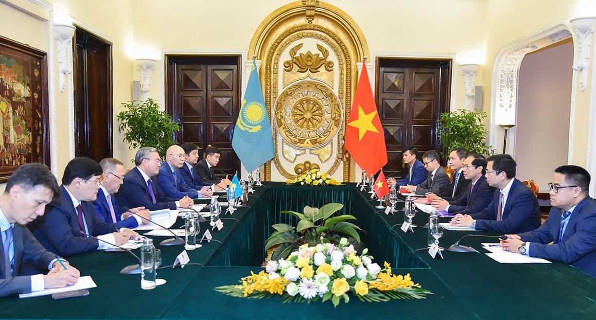 Thúc đẩy hợp tác toàn diện Việt Nam - Kazakhstan
