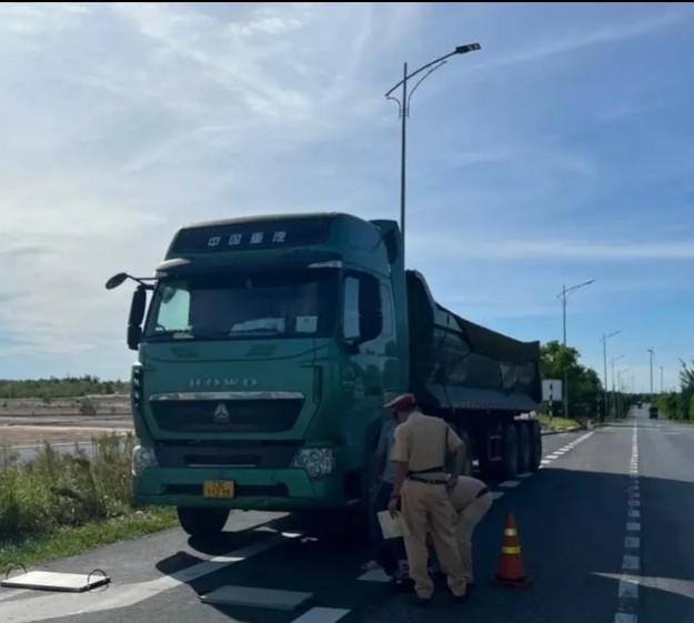 Quảng Bình Xử lý triệt để xe quá khổ, quá tải