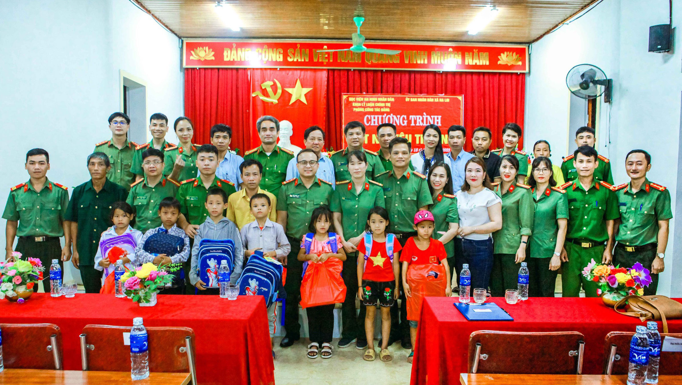 Kết nối yêu thương trên dải đất biên cương