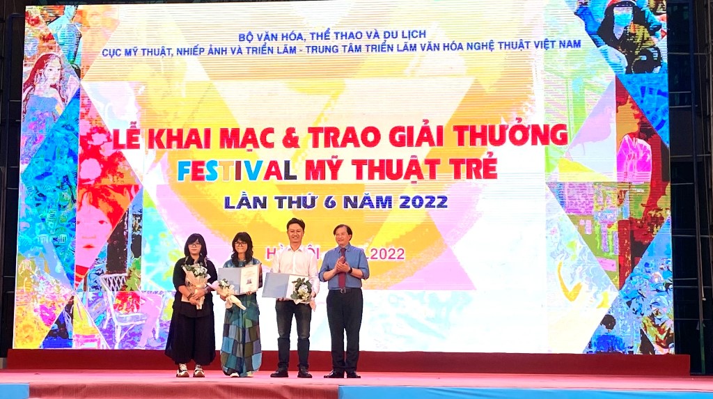 Tôn vinh những tác phẩm mỹ thuật tiêu biểu của các nghệ sĩ trẻ
