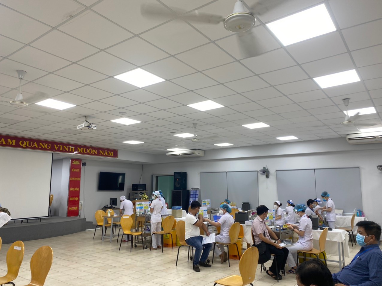 Bà Rịa-Vũng Tàu Đẩy nhanh tiến độ tiêm vắc xin cho công nhân, người lao động