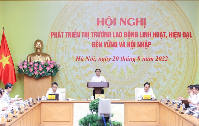 Hiến kế khơi thông điểm nghẽn, phát triển thị trường lao động