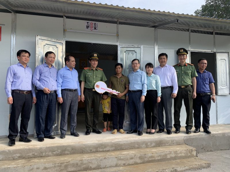 Những ngôi nhà ấm áp nghĩa tình