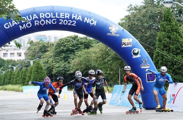 Gần 600 vận động viên tham dự giải đua Roller Hà Nội mở rộng 2022