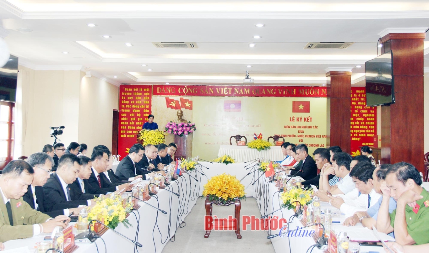 Góp phần vun đắp hơn nữa tình đoàn kết hữu nghị giữa Bình Phước và Champasak Lào