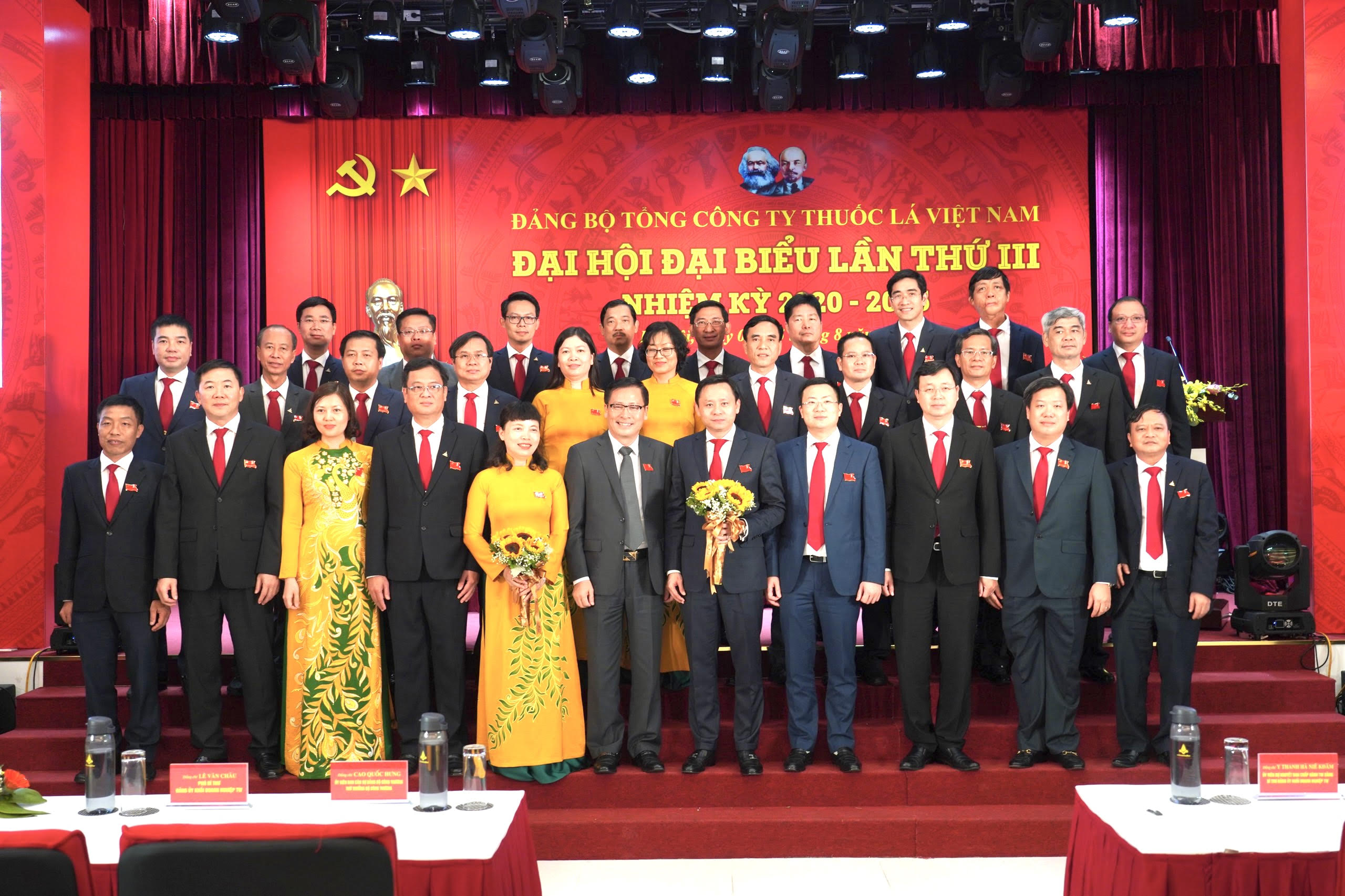Đảng bộ Tổng công ty Thuốc lá Việt Nam Động lực phát triển bền vững từ công tác xây dựng Đảng