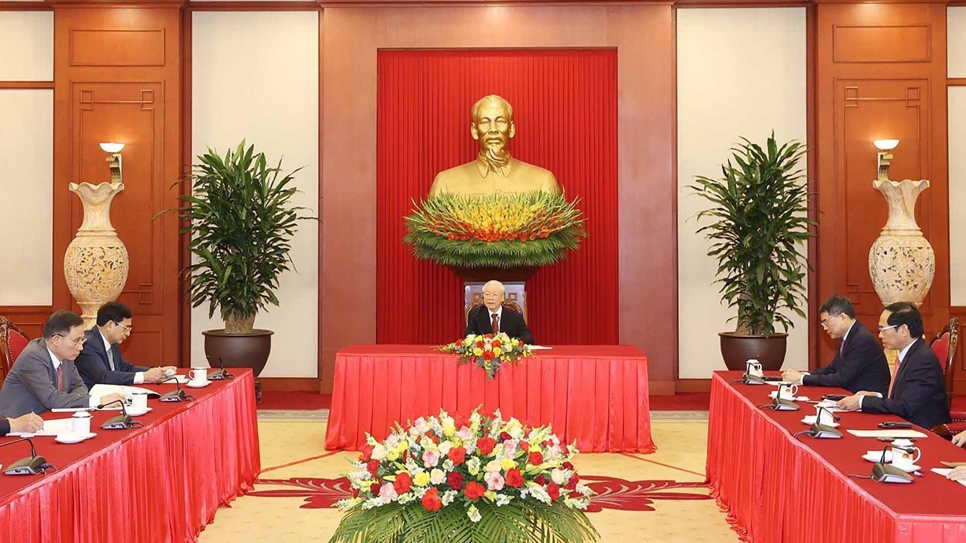 Đưa quan hệ Việt Nam - Indonesia phát triển mạnh mẽ và thực chất hơn nữa