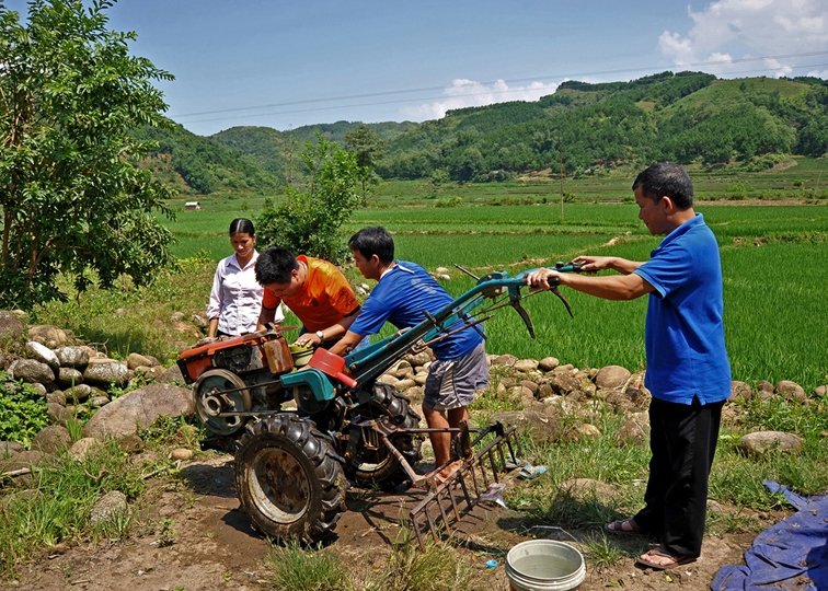 ADB Dịch COVID-19 kéo lùi thành tựu chống đói nghèo ở châu Á-Thái Bình Dương