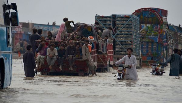 Pakistan Hơn 900 người thiệt mạng vì lũ lụt trong mùa hè