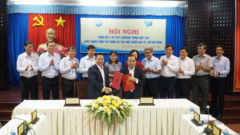 Đại học Quốc gia TP Hồ Chí Minh hỗ trợ đào tạo nguồn nhân lực cho tỉnh Tây Ninh