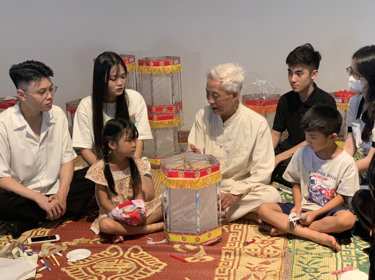 Sức sống đồ chơi dân gian