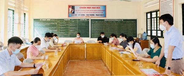 Lào Cai Đồng bộ các giải pháp phấn đấu 100 HSSV tham gia BHYT